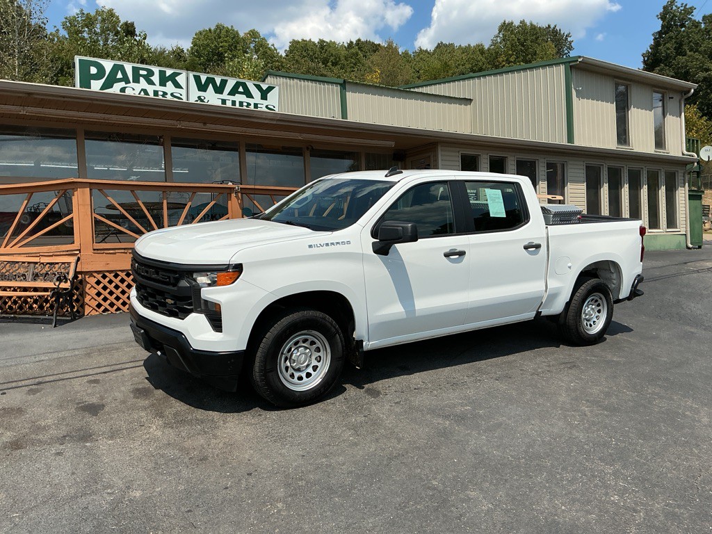 2023 Chevrolet Silverado 1500 Image 2