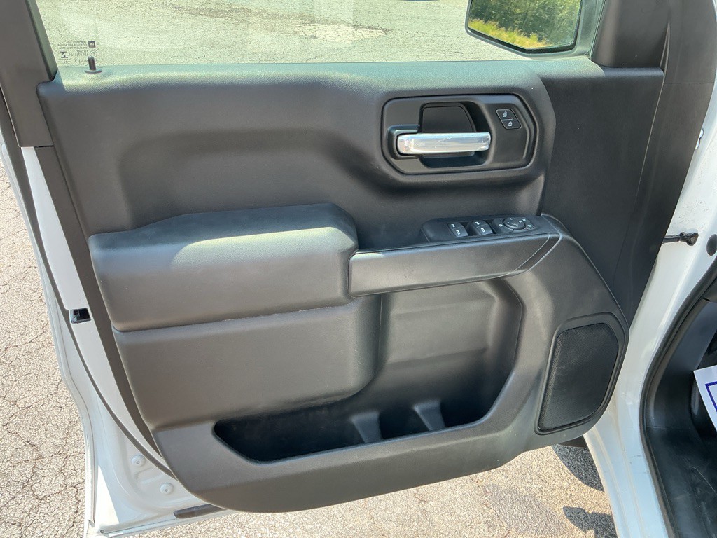 2023 Chevrolet Silverado 1500 Image 9