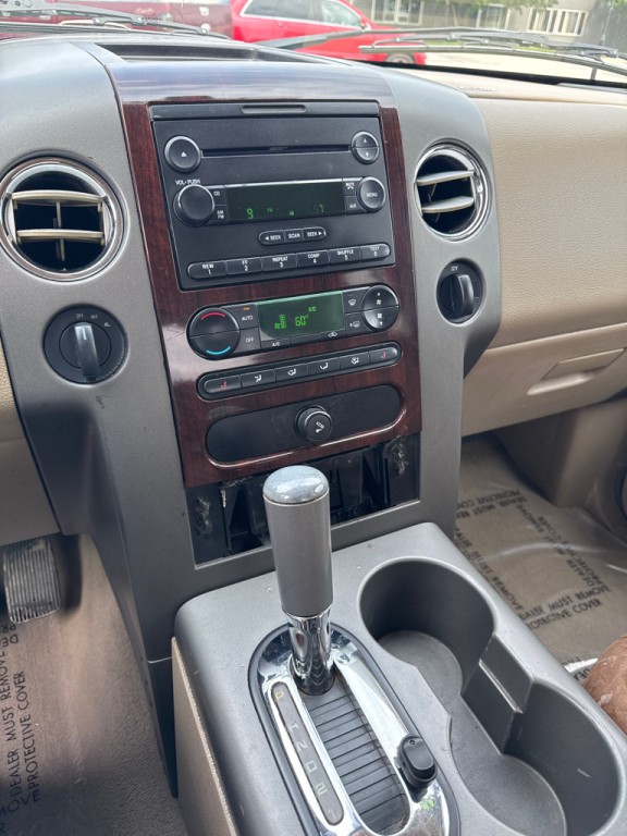 2005 Ford F-150 Image 10