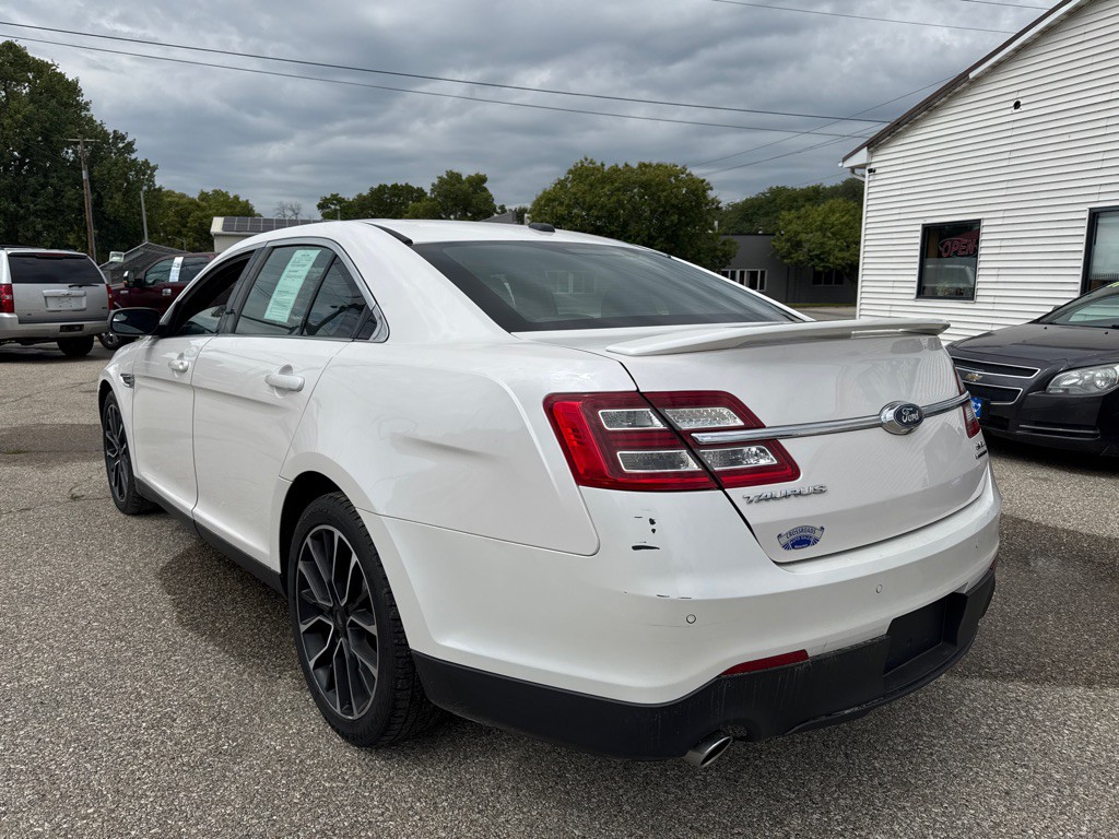 2019 Ford Taurus Image 6