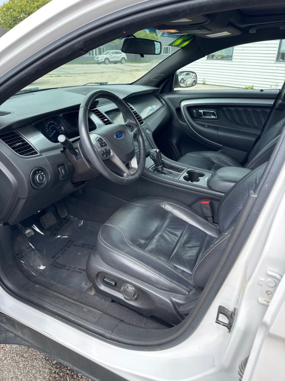 2019 Ford Taurus Image 7