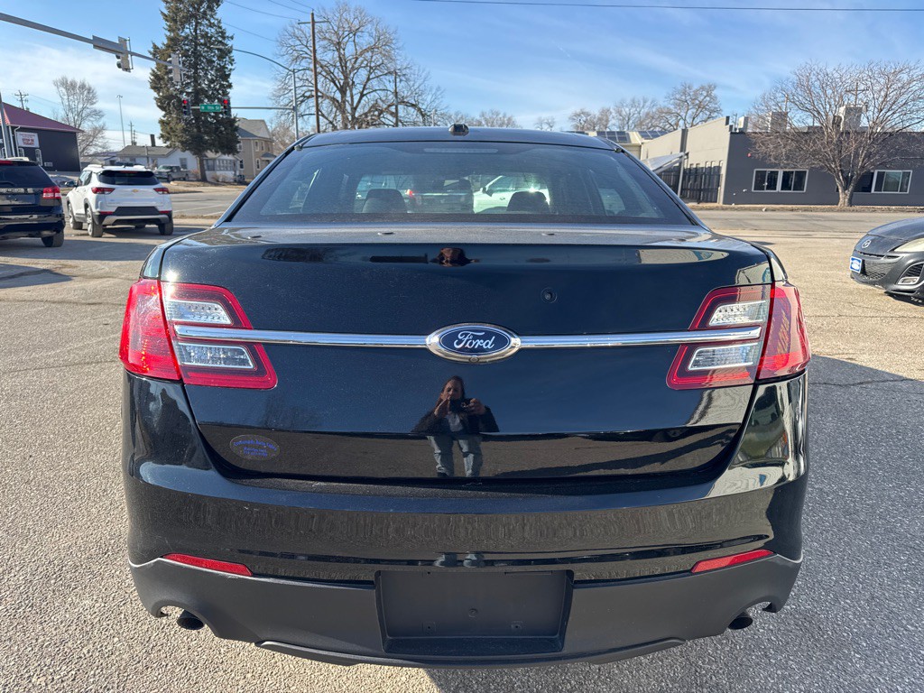 2017 Ford Taurus Image 4