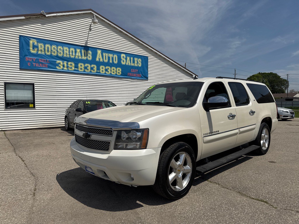 2008 Chevrolet Suburban Image 2