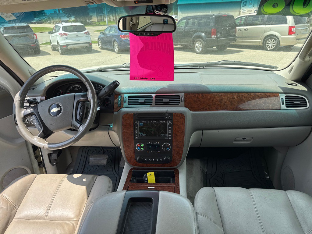 2008 Chevrolet Suburban Image 9