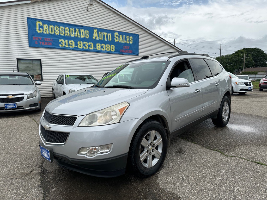 2011 Chevrolet Traverse Image 2