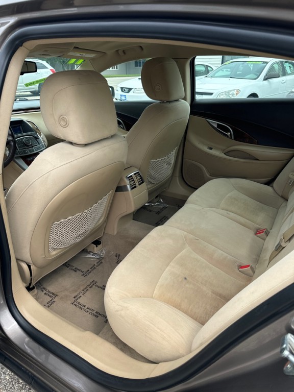 2011 Buick Lacrosse Image 7