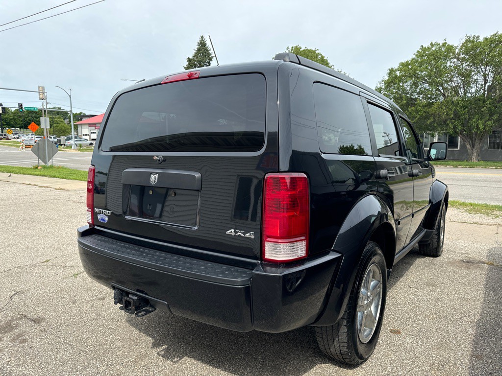 2008 Dodge Nitro Image 4