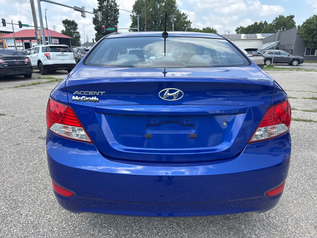 2014 Hyundai Accent Image 4