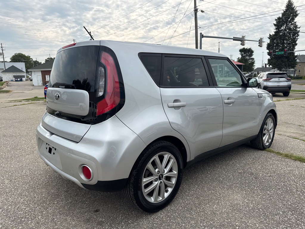 2018 Kia Soul Image 4