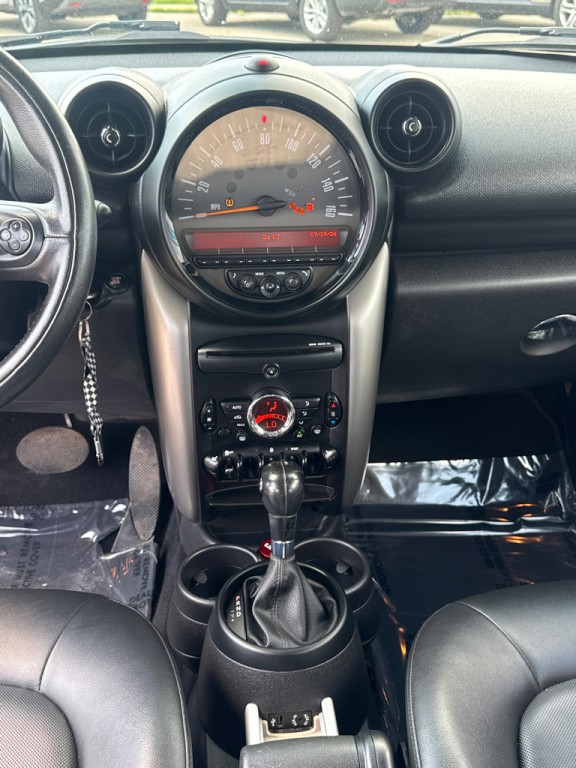 2015 MINI Cooper Image 7