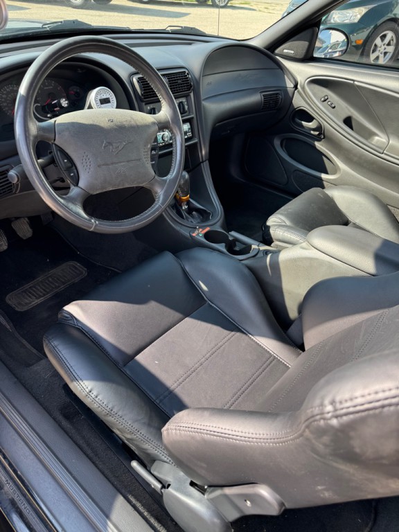 2000 Ford Mustang Image 10