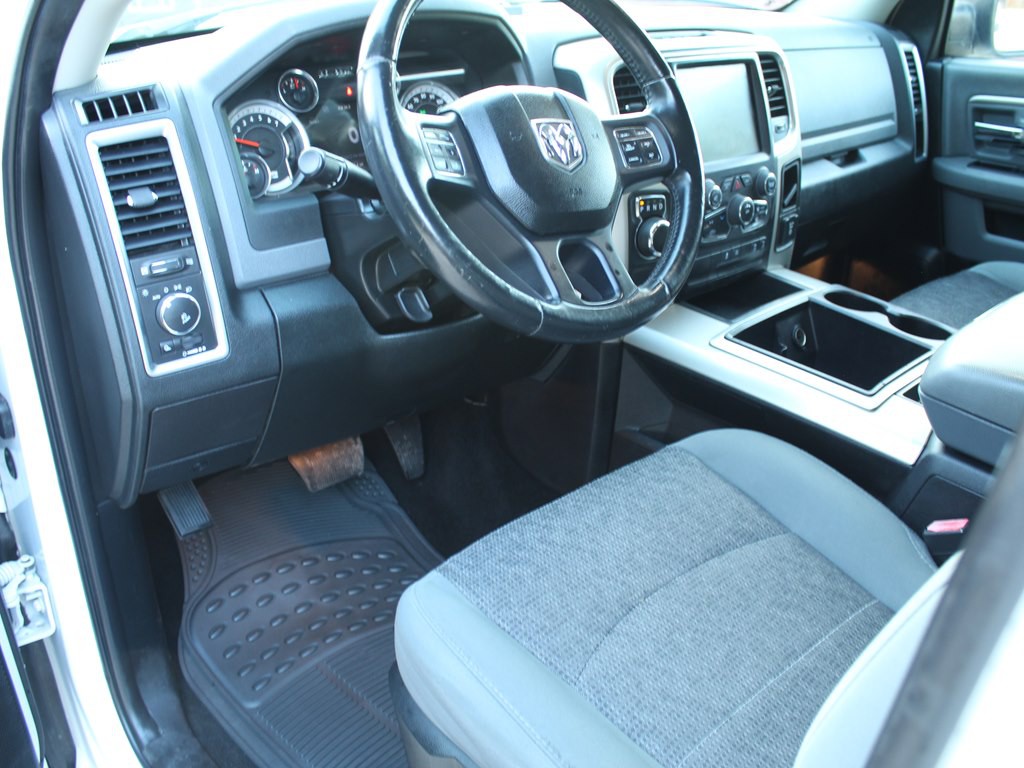 2015 RAM 1500 Image 12