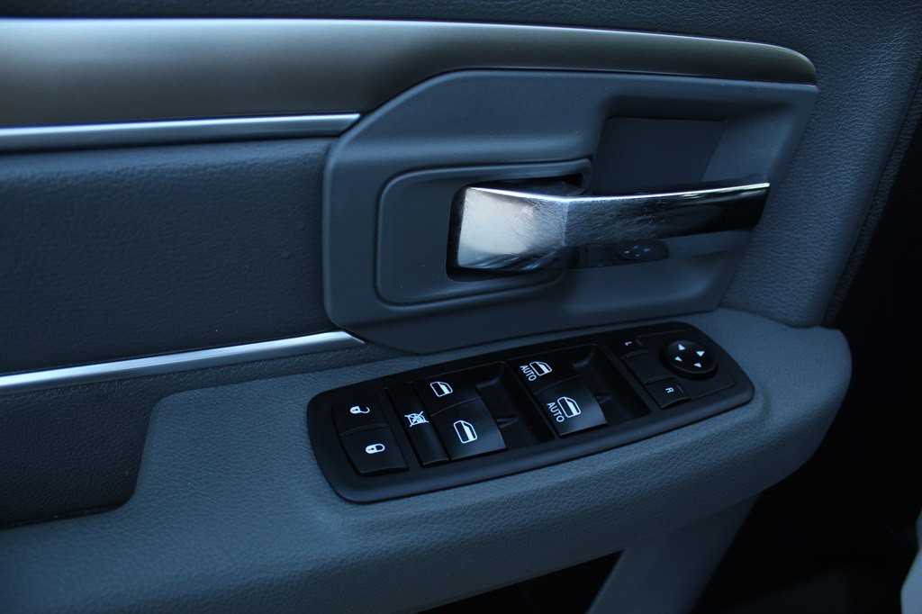 2015 RAM 1500 Image 15