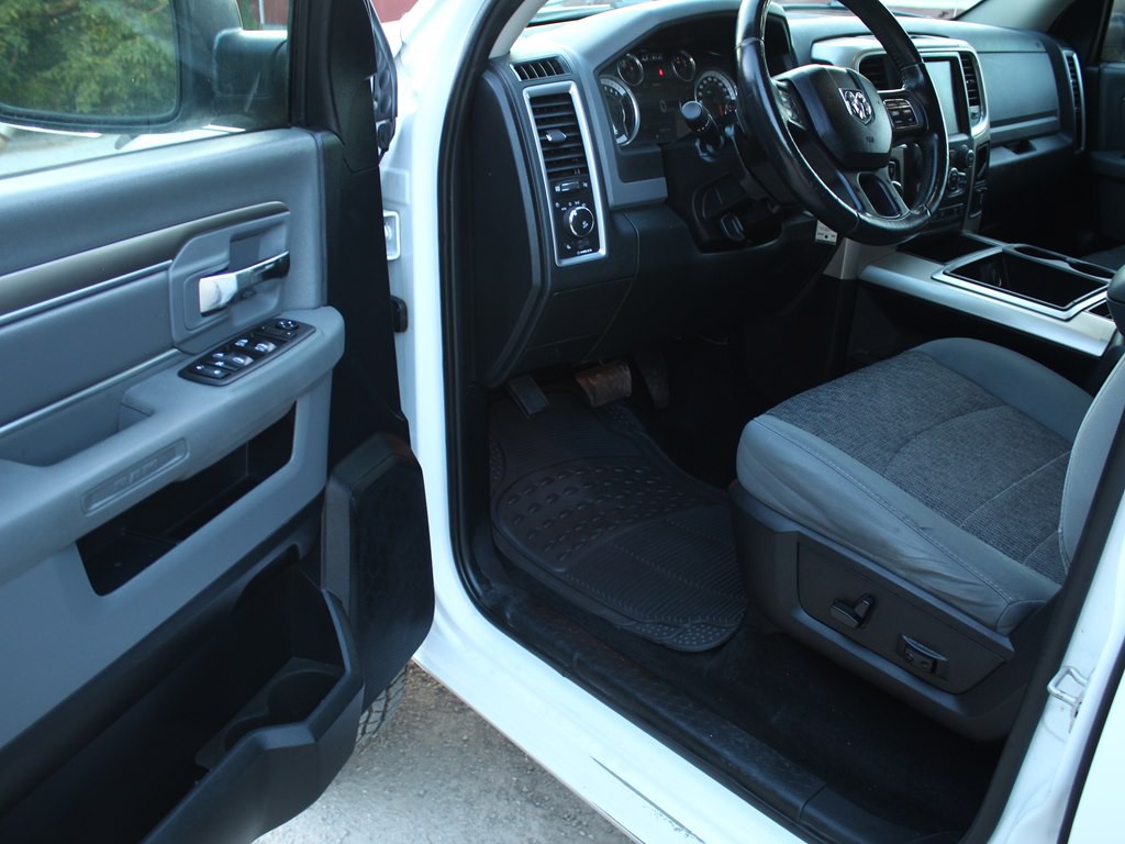2015 RAM 1500 Image 16