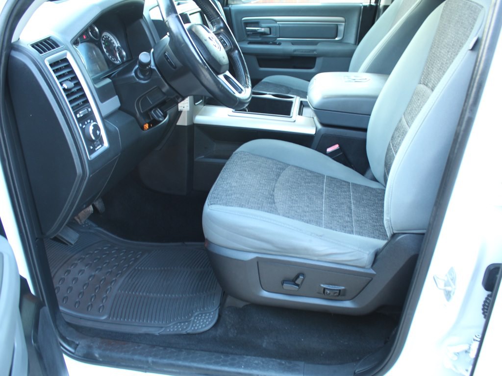 2015 RAM 1500 Image 17