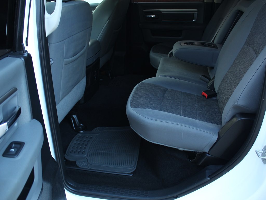 2015 RAM 1500 Image 18