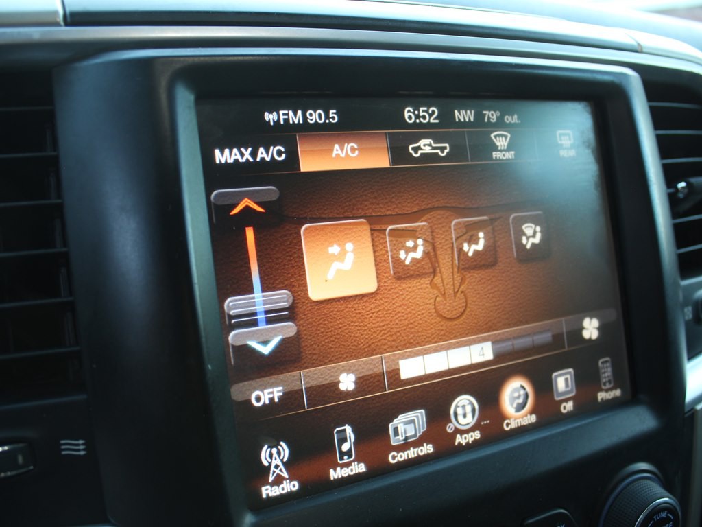 2015 RAM 1500 Image 25