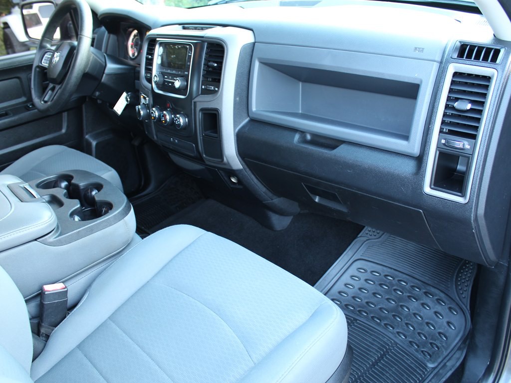 2017 RAM 1500 Image 12