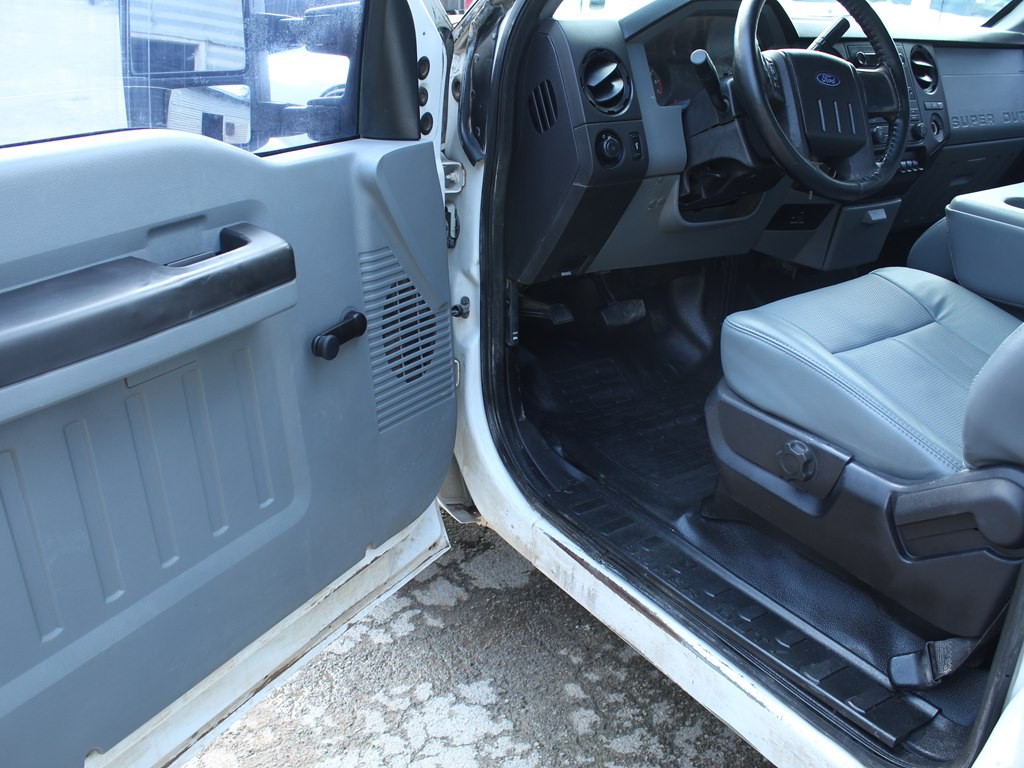 2015 Ford F-350 Image 15