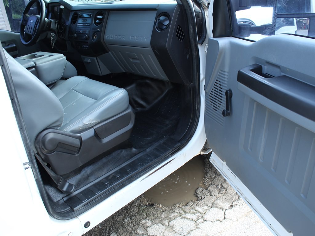 2015 Ford F-350 Image 17