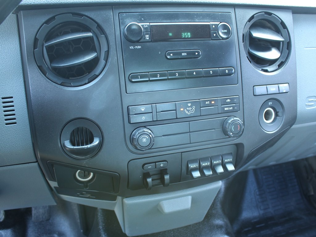 2015 Ford F-350 Image 21