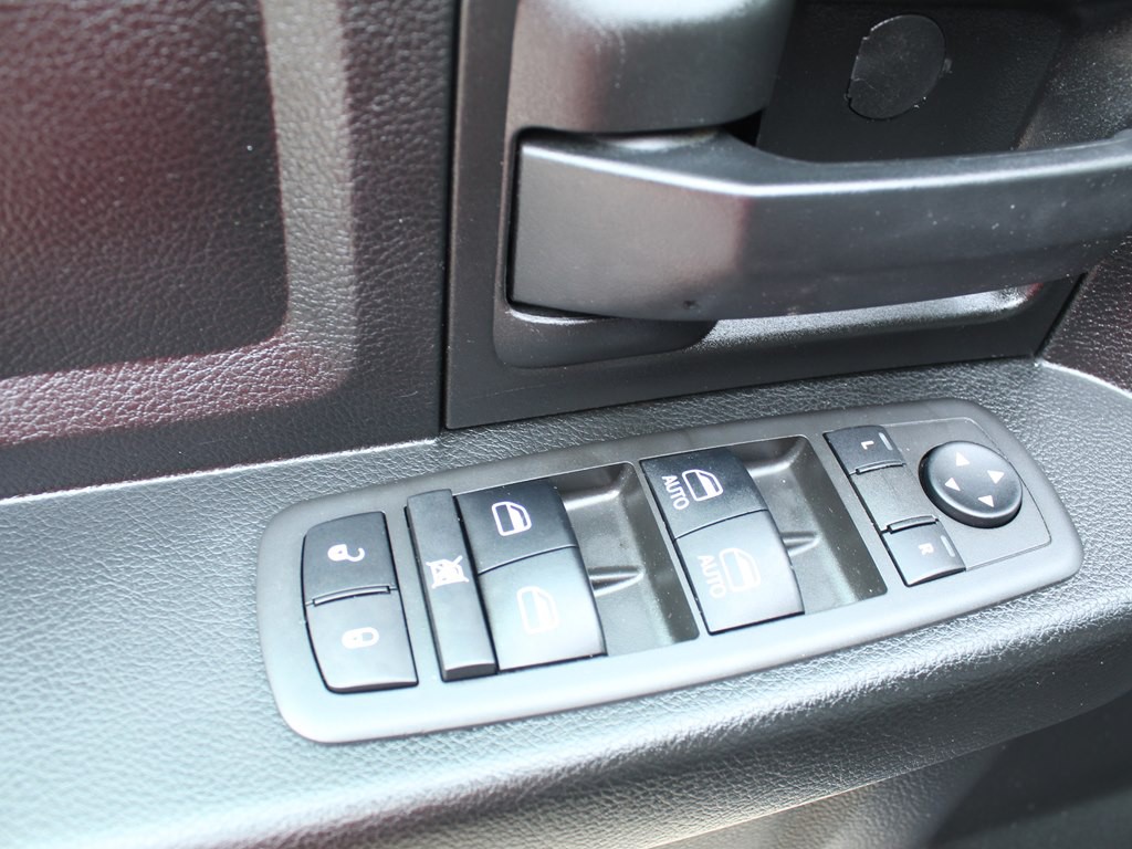 2021 RAM 1500 Image 15