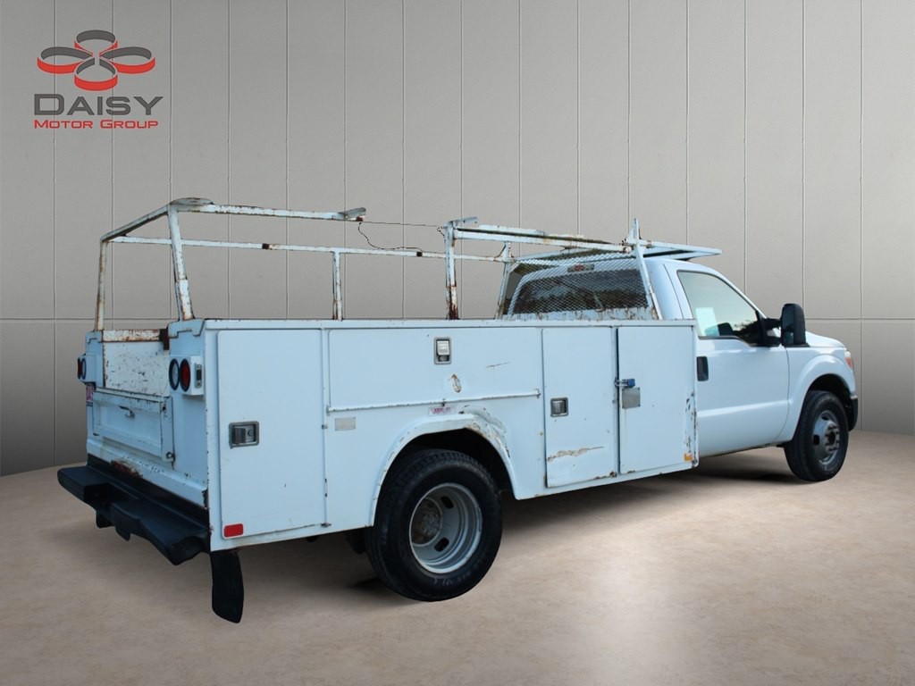 2011 Ford F-350 Image 5