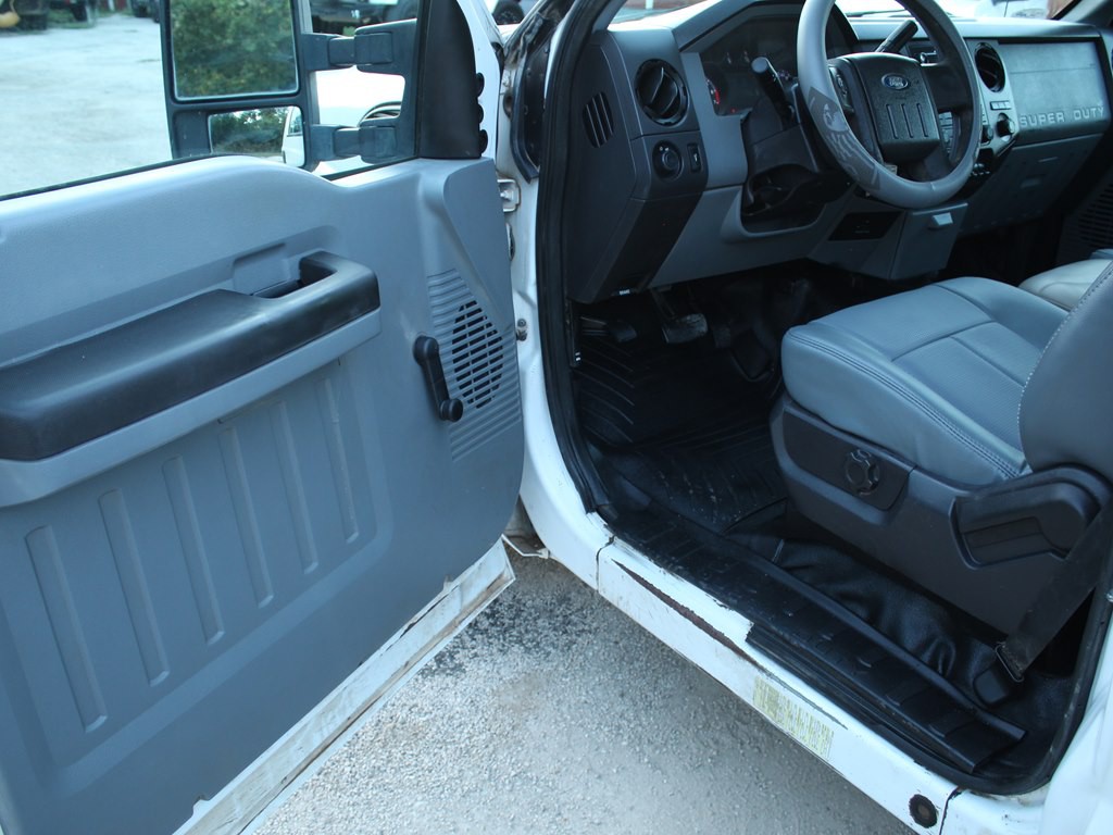 2011 Ford F-350 Image 14