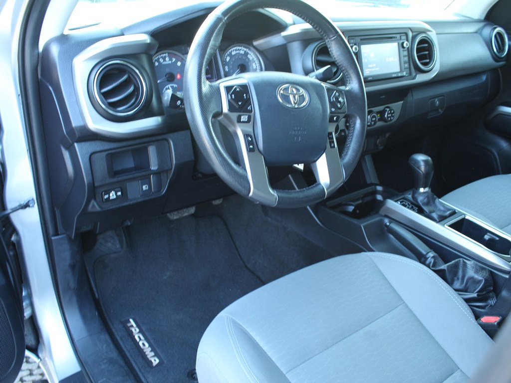 2019 Toyota Tacoma Image 11