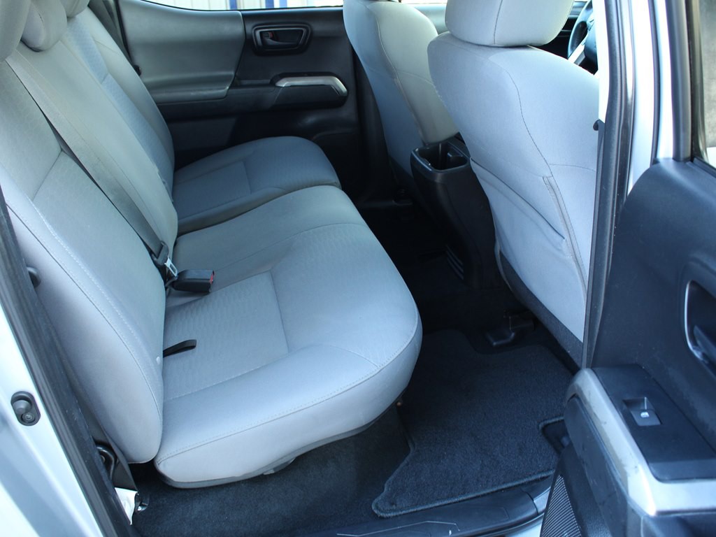 2019 Toyota Tacoma Image 20