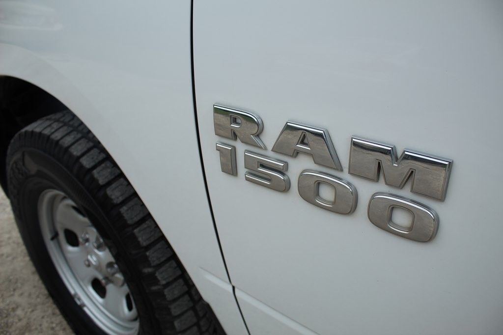 2015 RAM 1500 Image 9