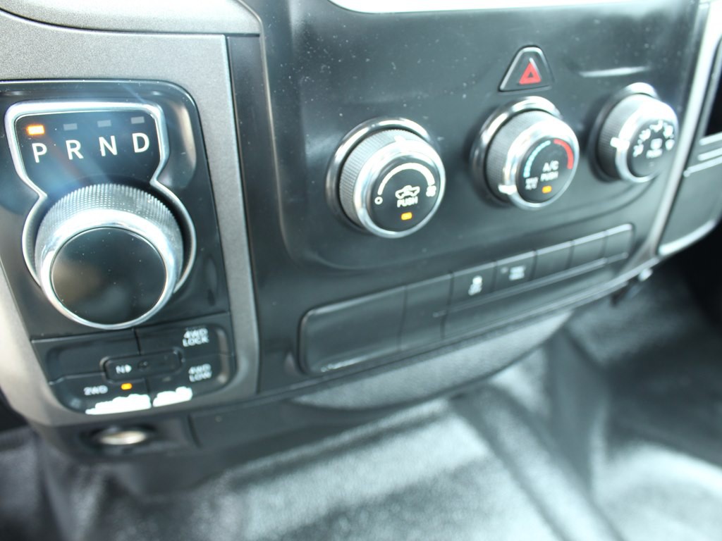 2015 RAM 1500 Image 28