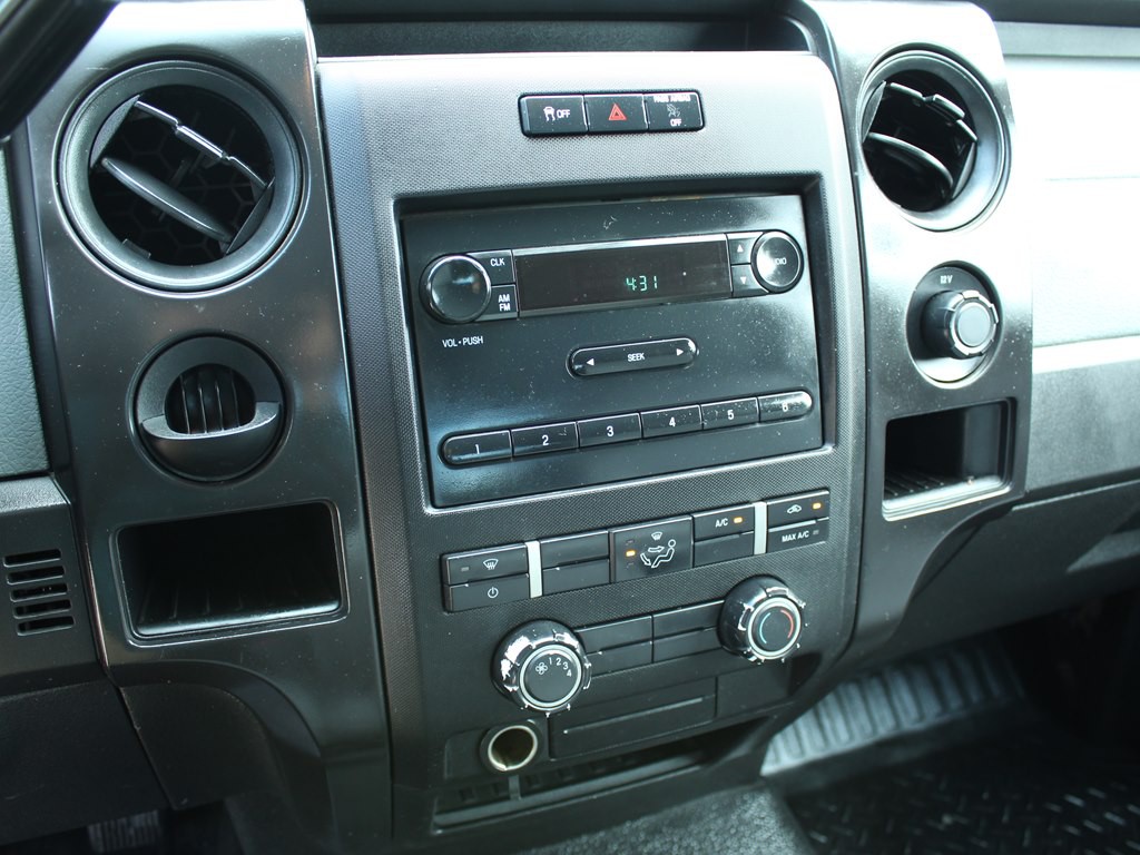 2013 Ford F-150 Image 28