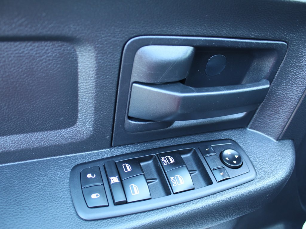 2014 RAM 1500 Image 15