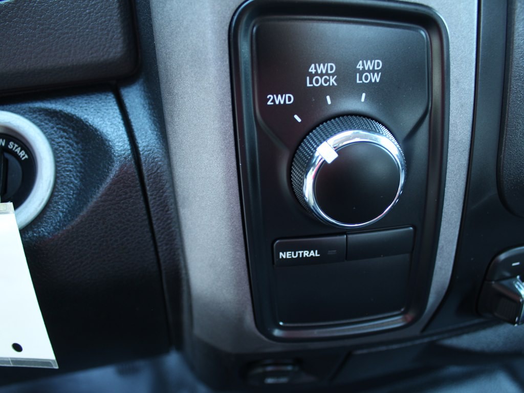 2014 RAM 1500 Image 25