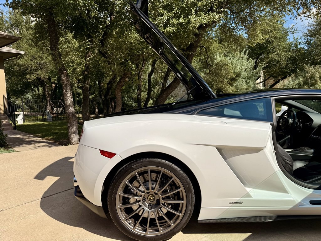 2012 Lamborghini Gallardo Image 23