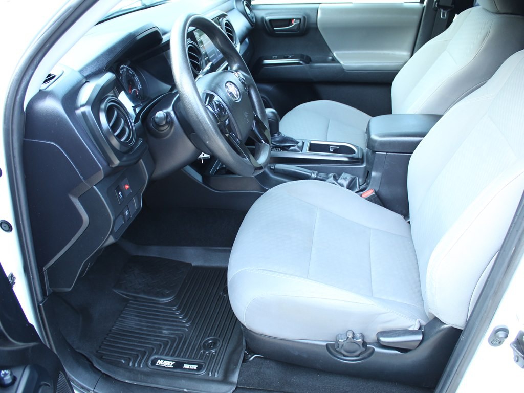 2022 Toyota Tacoma Image 16