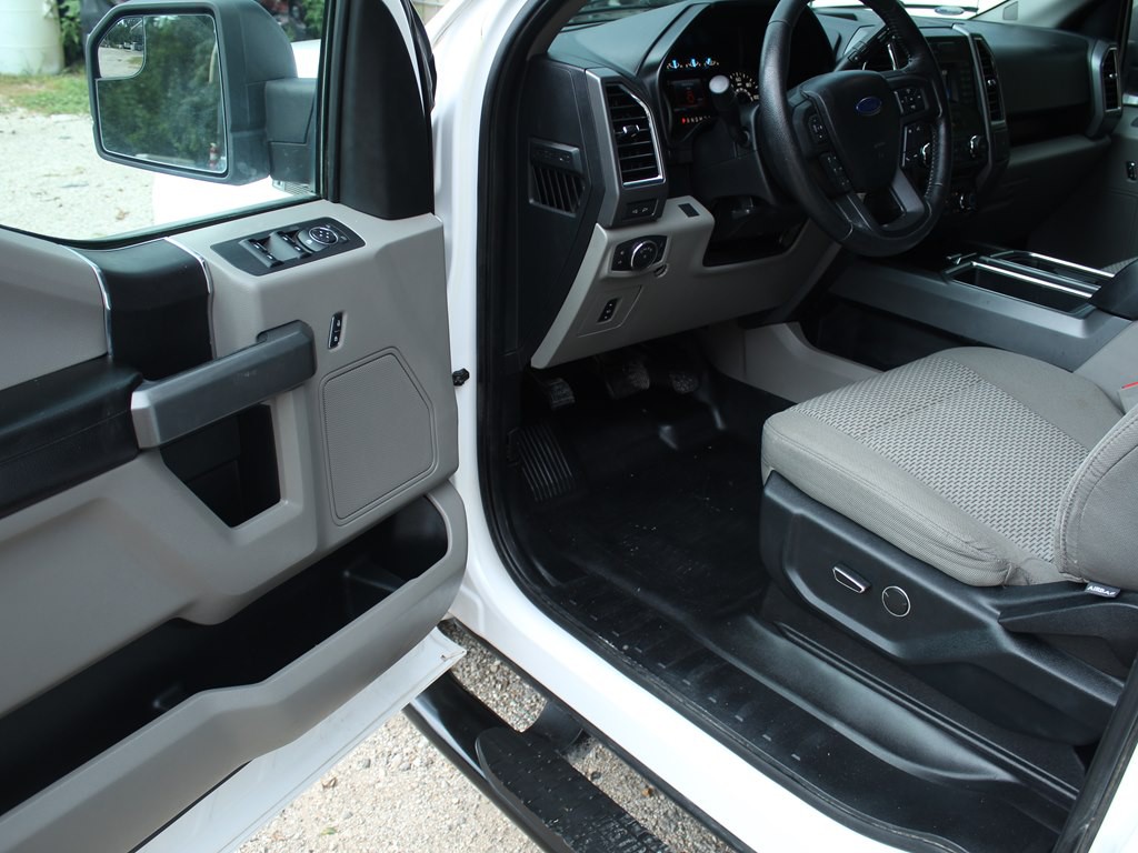 2015 Ford F-150 Image 17