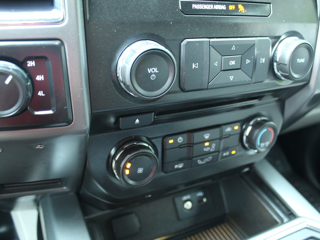 2015 Ford F-150 Image 28