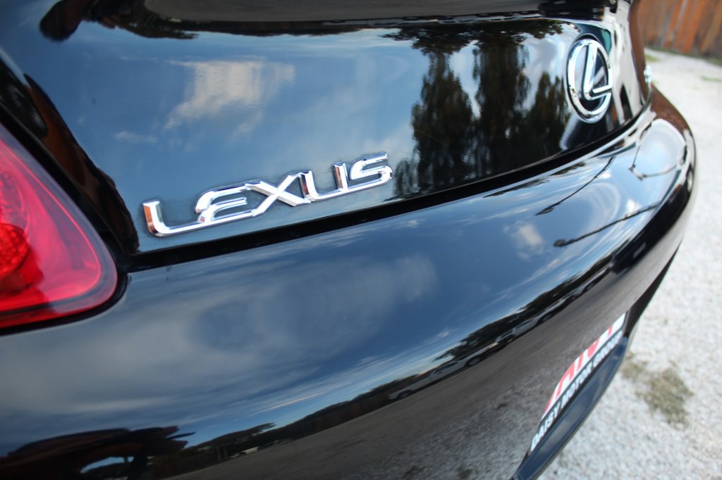2005 Lexus SC Image 17