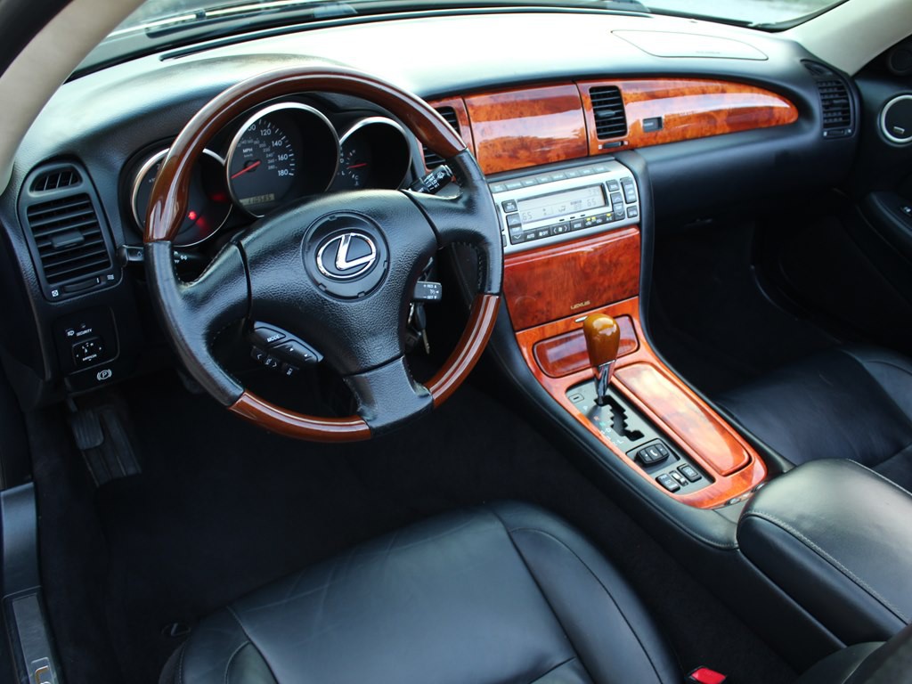 2005 Lexus SC Image 19