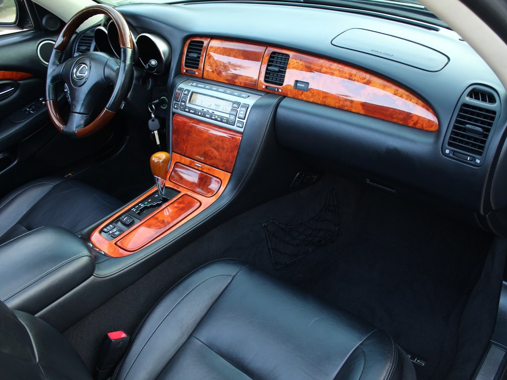 2005 Lexus SC Image 20