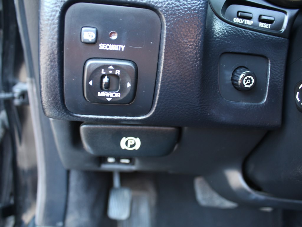 2005 Lexus SC Image 33
