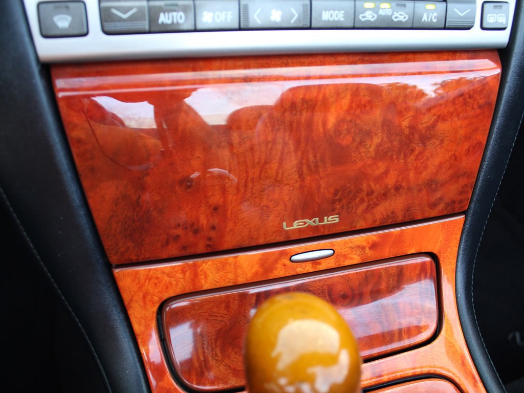 2005 Lexus SC Image 35