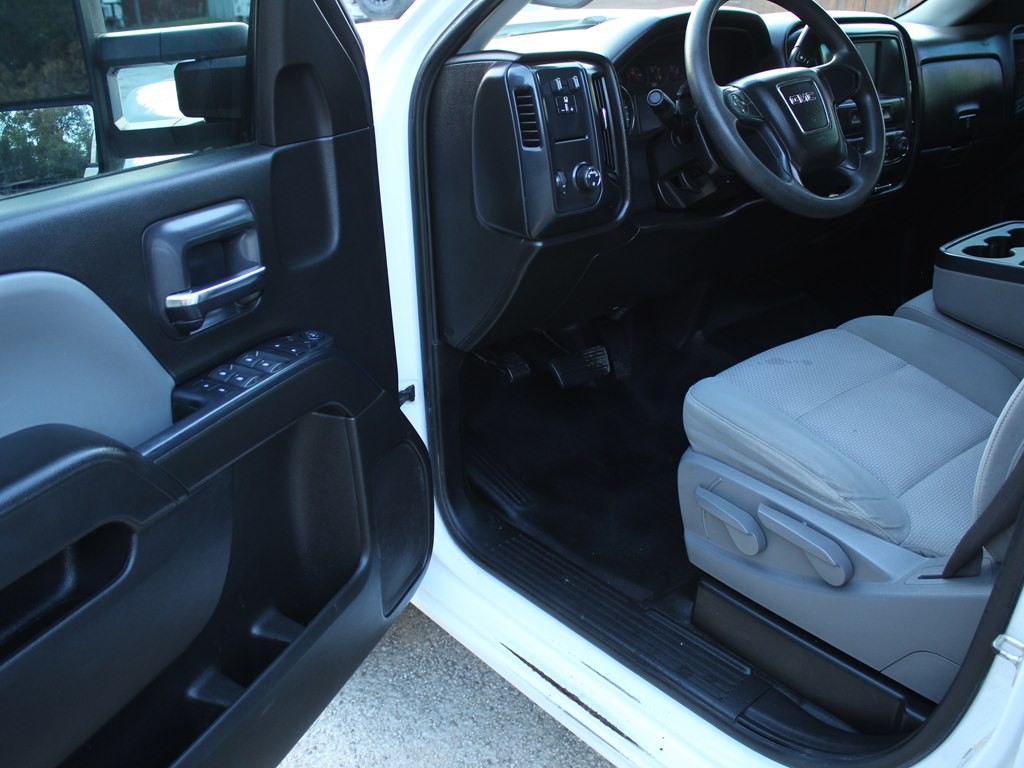 2018 GMC Sierra Image 16