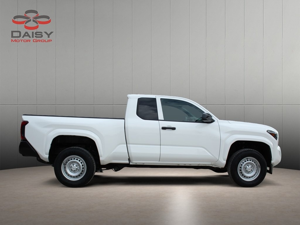 2024 Toyota Tacoma Image 4