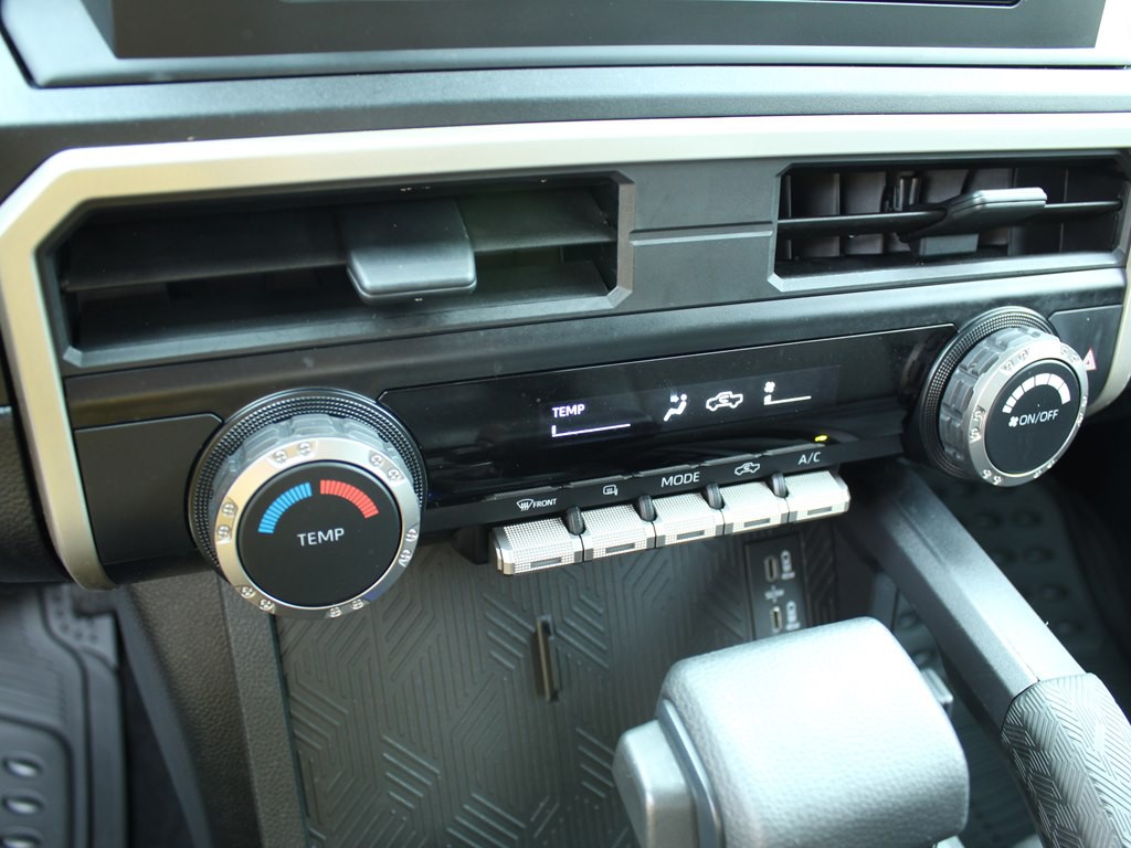 2024 Toyota Tacoma Image 25