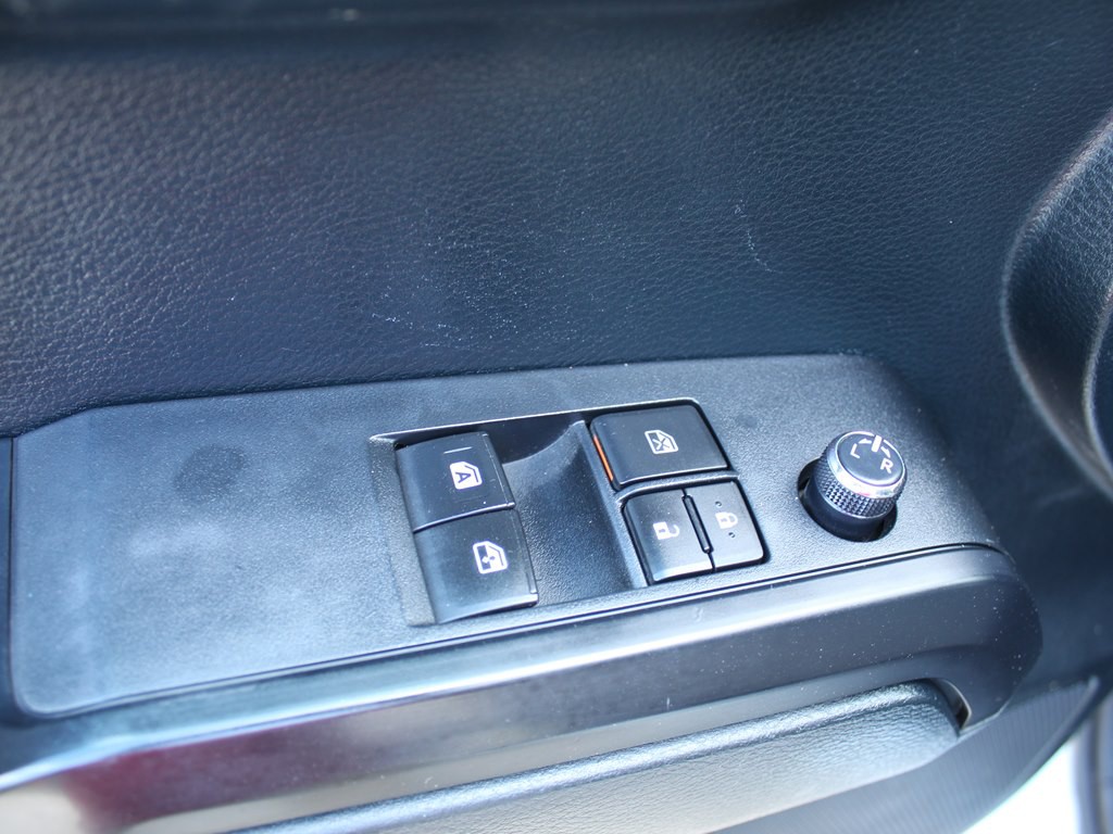 2016 Toyota Tacoma Image 13
