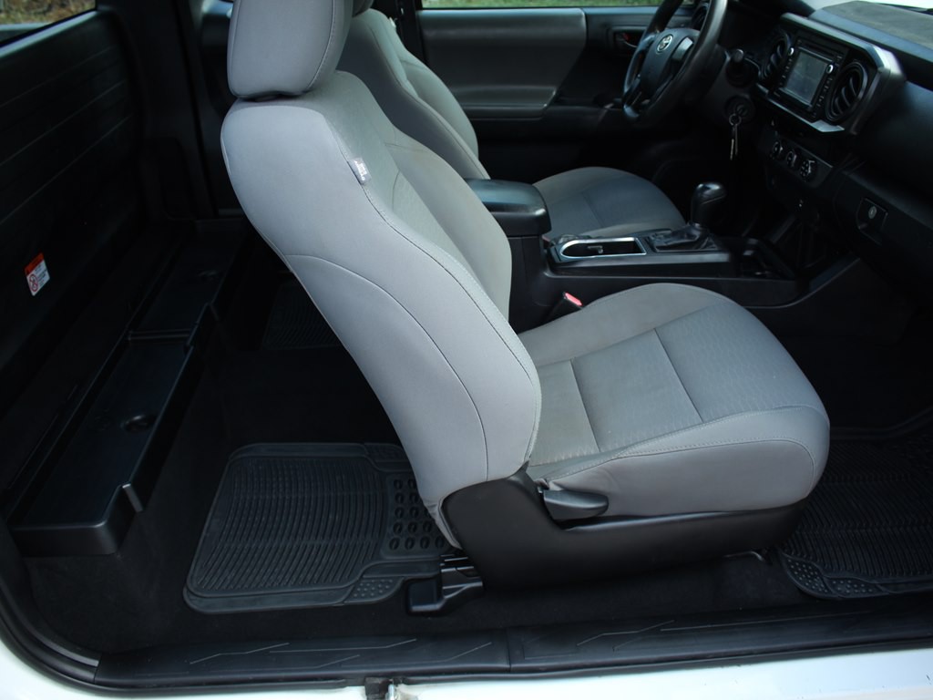 2016 Toyota Tacoma Image 19