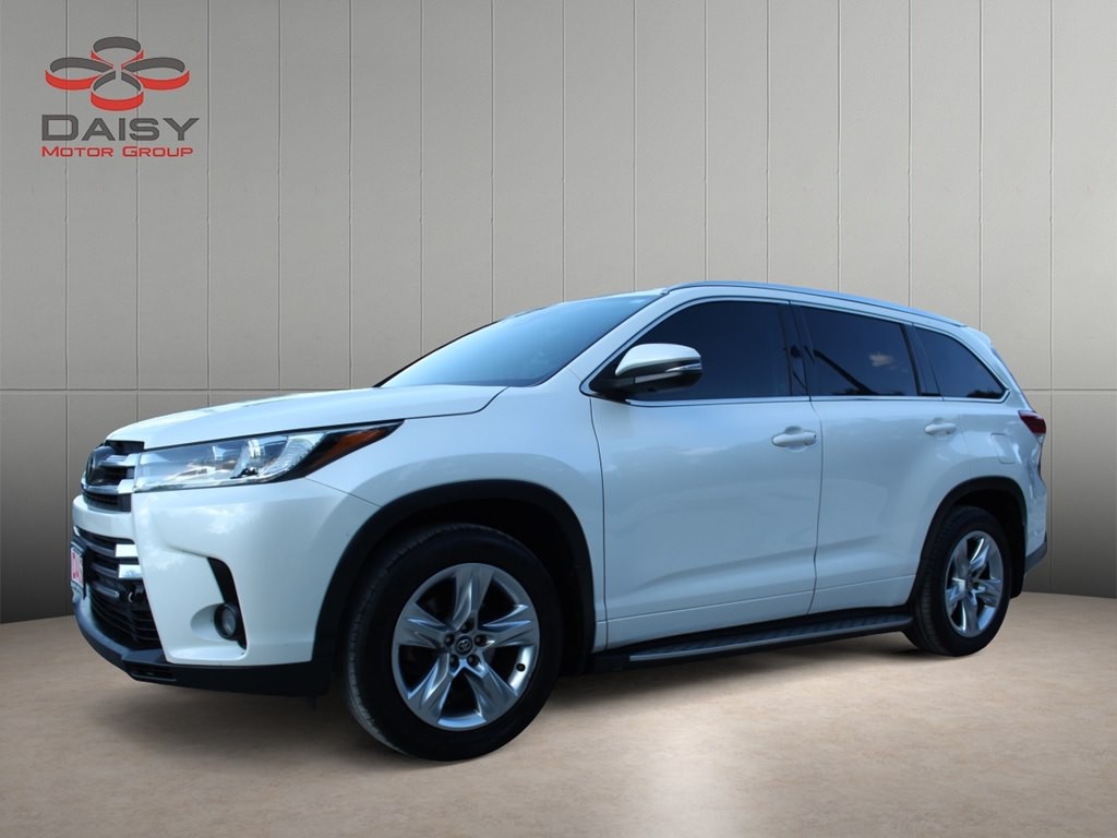 2017 Toyota Highlander Image 1
